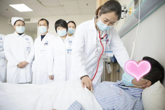 
北京同仁医院黄牛代挂号电话票贩子号贩子网上预约挂号,住院检查加快,5月2日是世界哮喘日，医生建议：远离过敏源、规范治疗是关键