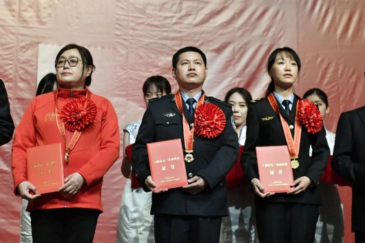 
南京各大医院黄牛代挂号电话票贩子号贩子网上预约挂号,住院检查加快,孙礼钢：守护社区平安是他最开心的事！