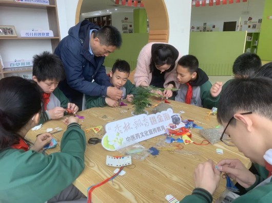 
浙江省同德医院黄牛代挂号电话票贩子号贩子网上预约挂号,住院检查加快,百姓舞台校外课堂，金海街道“和”力共建“15分钟幸福生活圈”