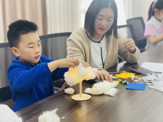 
浙江省肿瘤医院黄牛代挂号电话票贩子号贩子网上预约挂号,住院检查加快,把云朵“摘”下来送给你！