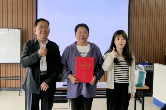 
杭州市妇幼保健院黄牛代挂号电话票贩子号贩子网上预约挂号,住院检查加快,“小老人”结对“老老人”！华新这支百人团队坚持了11年……