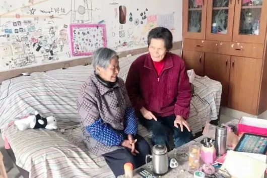 
杭州市妇幼保健院黄牛代挂号电话票贩子号贩子网上预约挂号,住院检查加快,“小老人”结对“老老人”！华新这支百人团队坚持了11年……