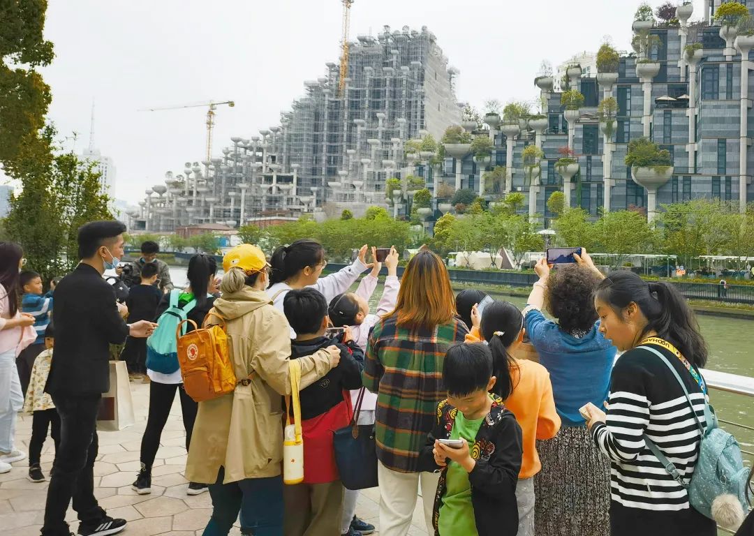 
广州儿童医院黄牛代挂号电话票贩子号贩子网上预约挂号,住院检查加快,当两湾青年遇上萌娃，会擦出怎样的火花