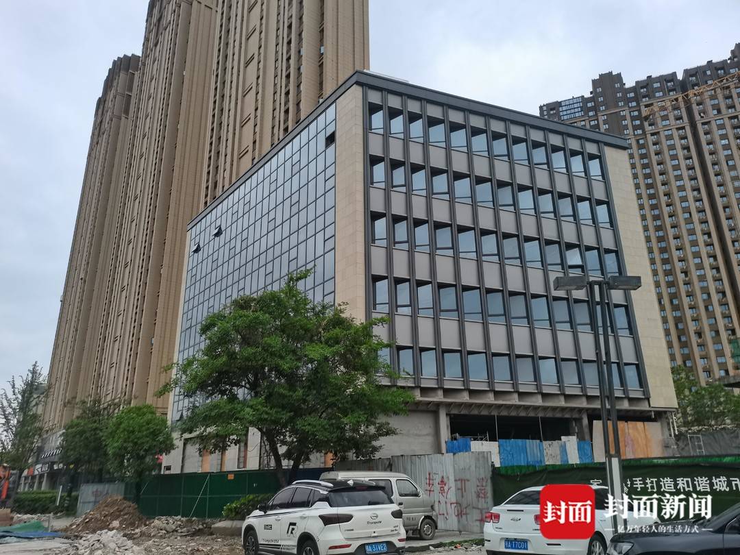 
上海眼耳鼻喉科医院黄牛代挂号电话票贩子号贩子网上预约挂号,住院检查加快,武汉一酒店边被罚边违建，城管：已投资四五千万，执法要考虑营商环境