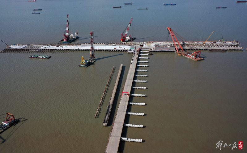 上海港罗泾港区集装箱码头改造一期工程直装码头顺利通车