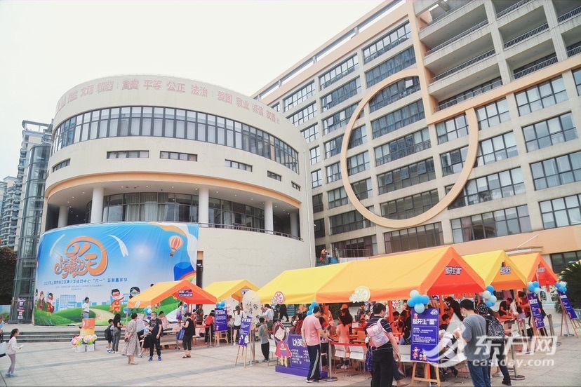 徐汇的这个儿童节嘉韶华很是high！今天，4000人涌向这片欢畅陆地