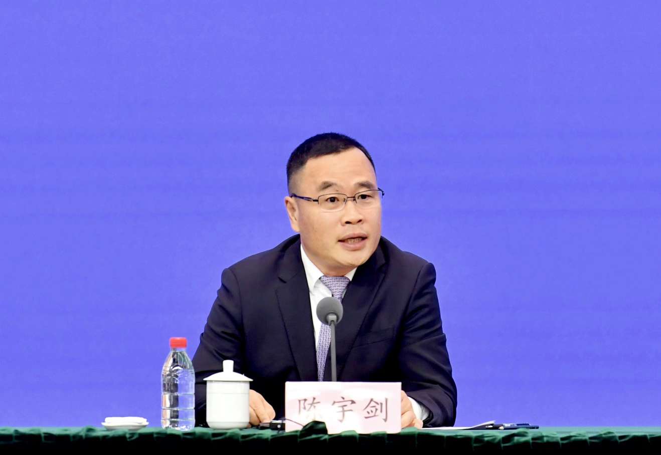 闵行推动虹桥枢纽升级:做国际企业入华"会客厅" 中国企业出海"登机口"