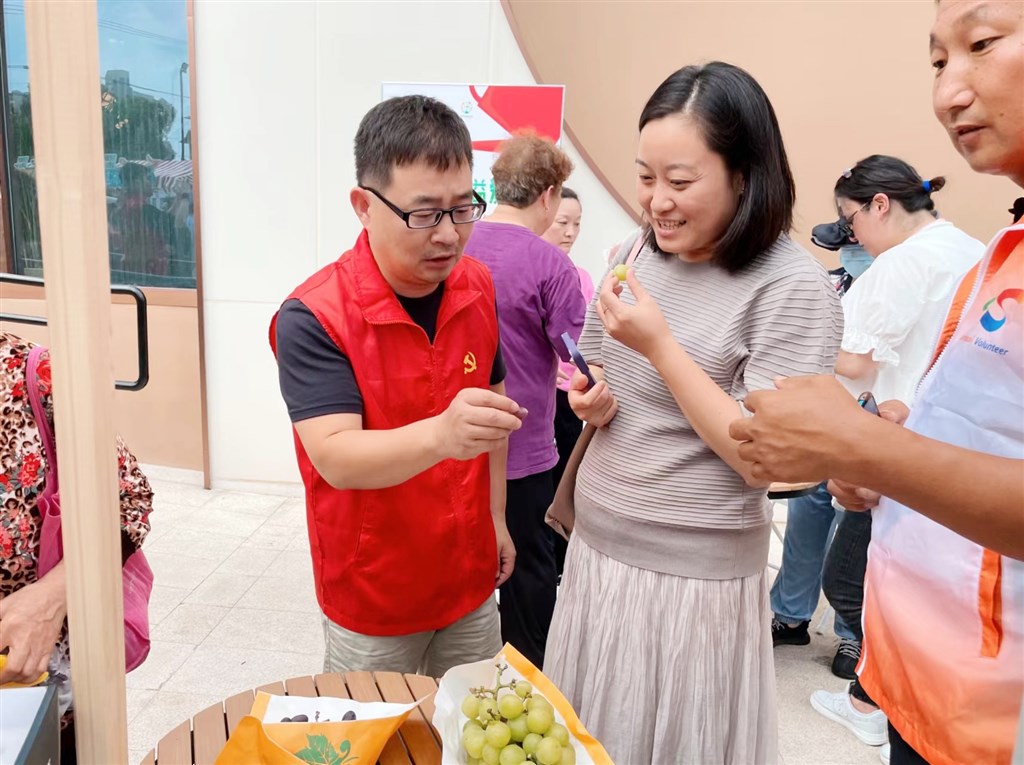 城乡结对驻村布告“牵线”忙&#xA0;为沪郊优质农产物关上暖销之路