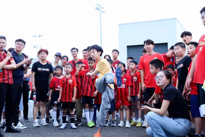 二十八届从未间断 上海市职工五人制足球锦标赛拉开帷幕