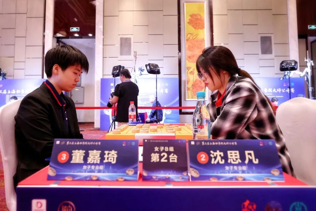 一方棋盘搭起文明之桥 第三届上海杯象棋年夜师公然赛揭幕