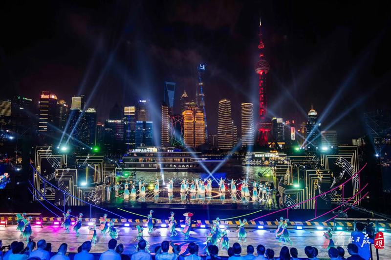 旅游节开幕式舞台效果酷炫。孟雨涵 摄