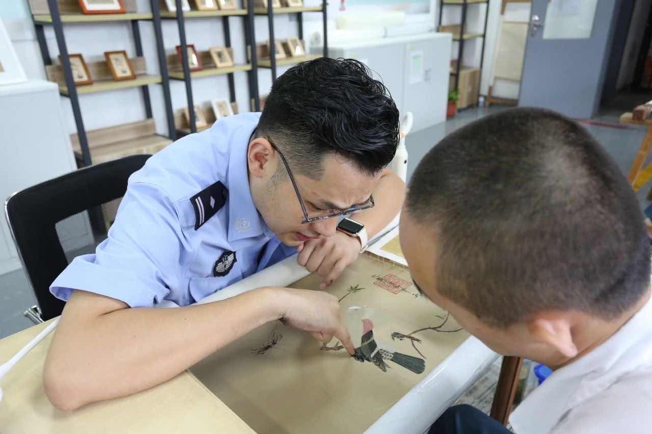 顾绣摘金竹刻夺银，上海监狱为何能“矫治”出工艺美术大师