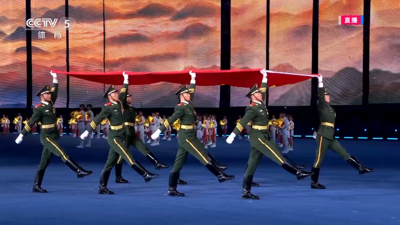 视频丨最美中国红！杭州亚残运会开幕式五星红旗入场