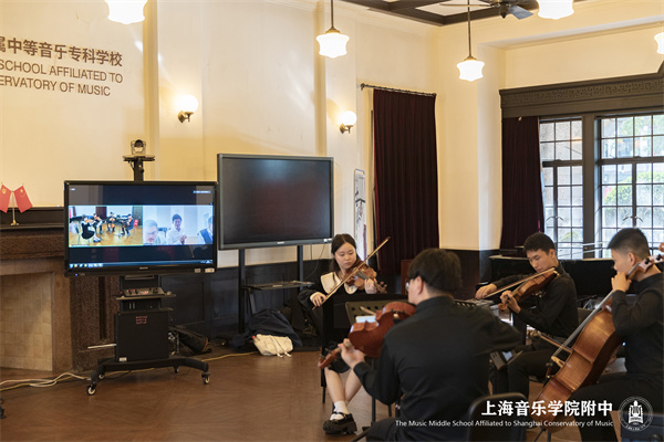 1109_102933_955.jpg 6190b2e8-c24e-43e5-a17f-8c7a3832eef1.jpg