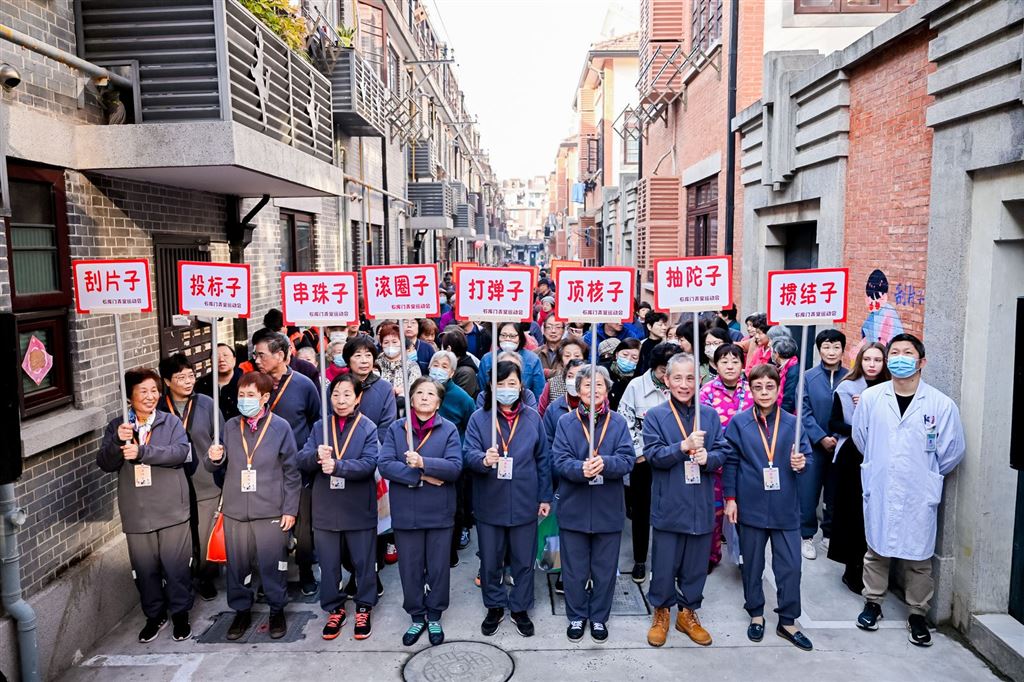 上海市中心这里的弄堂运动会办到了第35届连老外也爱来参加！