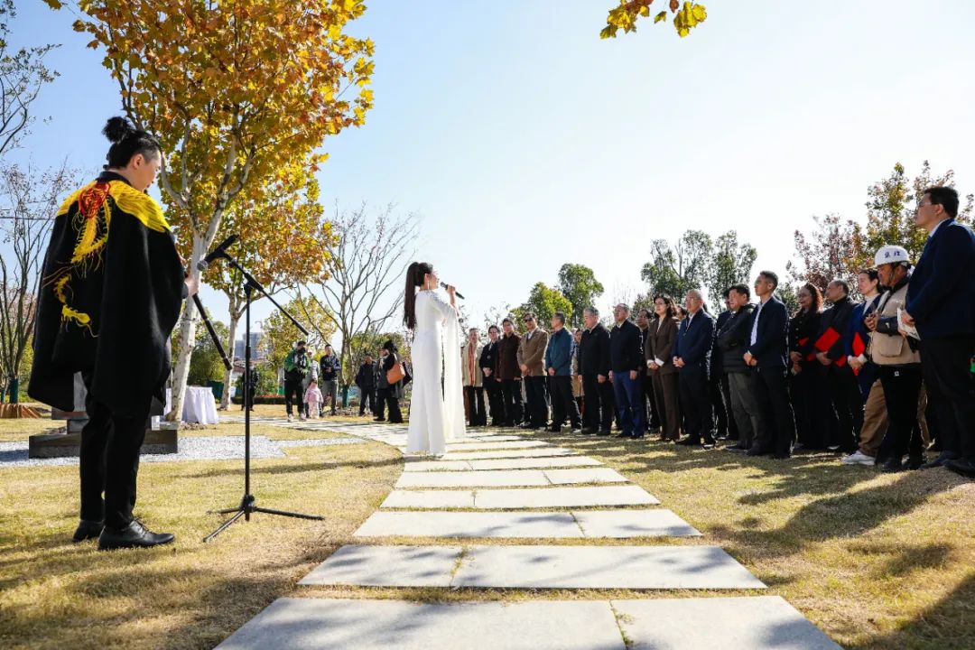 上海一周区情：“落叶不扫”景观道限时归回 Park Walk定格申城醉美春色