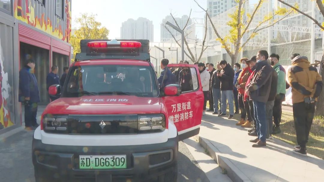 1211_142837_753.jpg 1211_142837_753.jpg