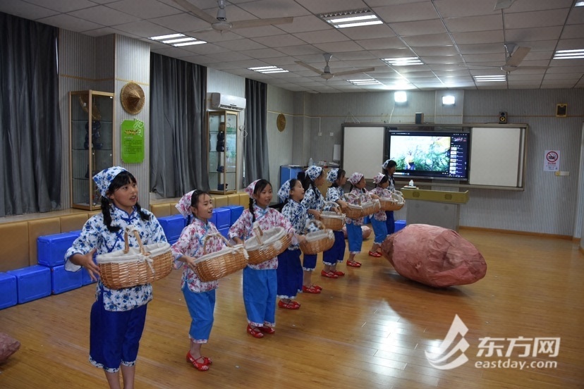 崇明区裕安小学学生山歌表演