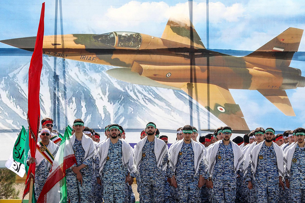 遭伊朗袭击后以色列为何暂时忍了？或许美国正在下一盘大棋