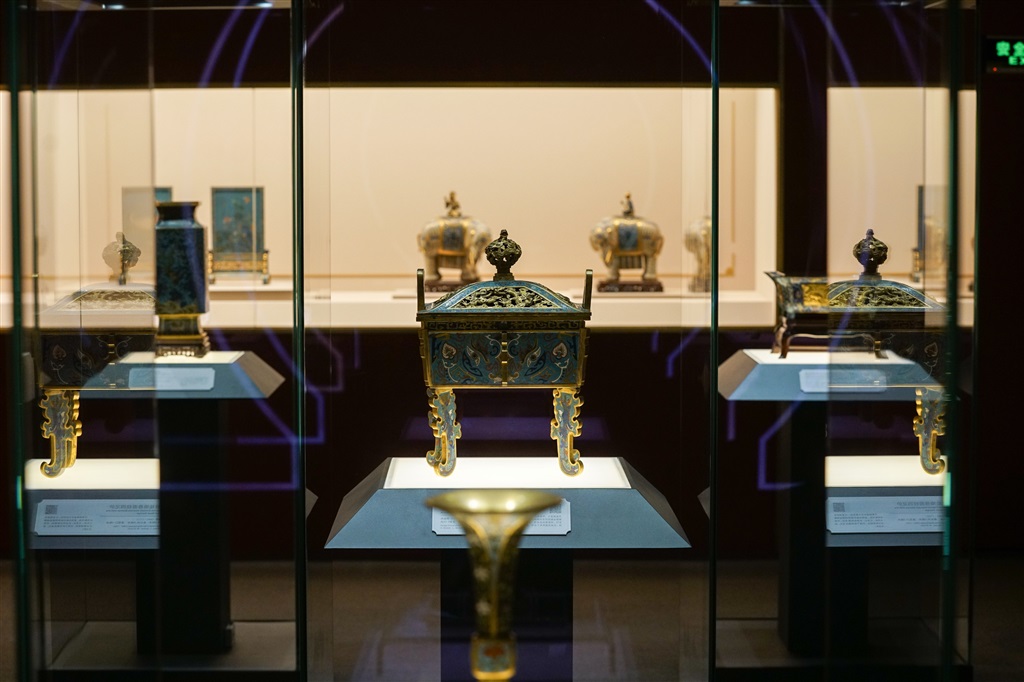保藏家张宗宪捐赠55件掐丝搪瓷器&#xA0;上海博物馆推出“金琅华灿”特铺