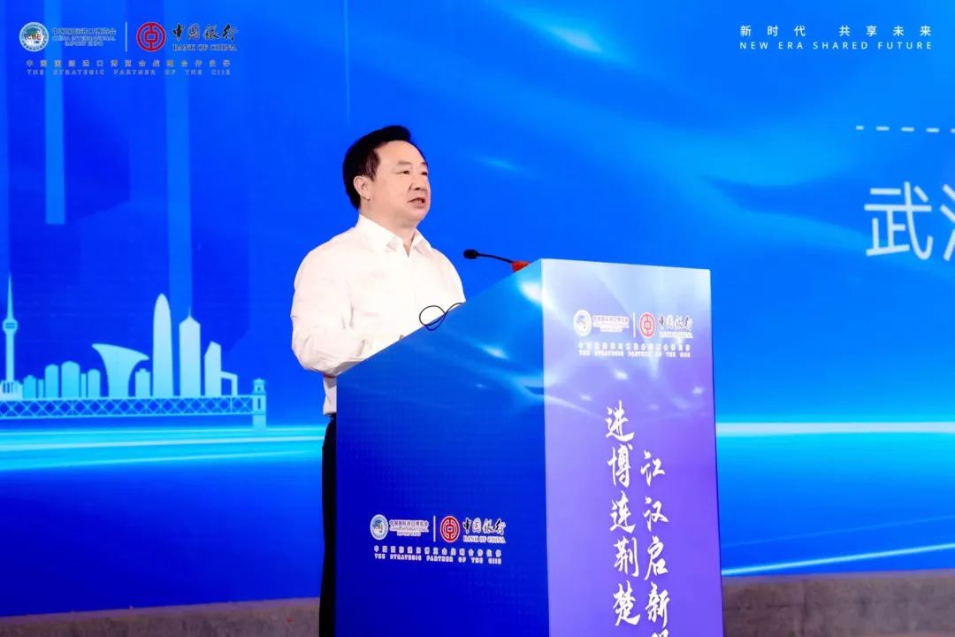 湖北省商务厅副厅长陈华荣孙成海在致辞中表示,第七届进博会将在保持