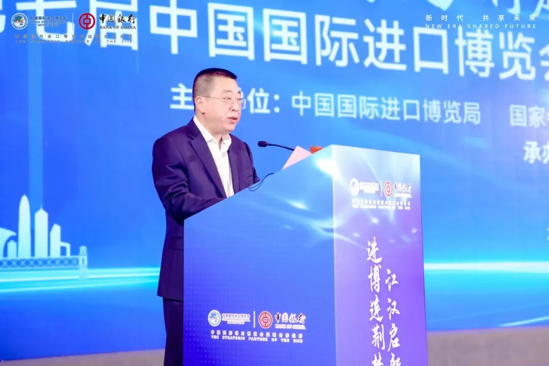 虎武汉市副市长汪元程湖北省商务厅副厅长陈华荣孙成海在致辞中表示