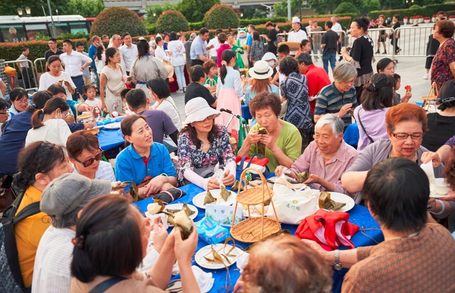 千份粽子收费送、感觉非遗文明 端五节申城商圈平易近俗勾当精美上演