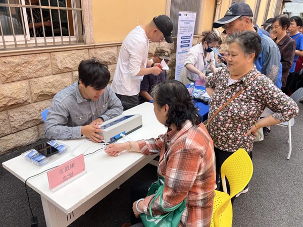 对接需求、凝聚协力，宝山淞南让住民“老有所依&quot;