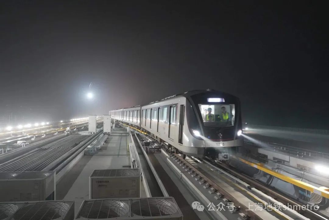 上海地铁17号线西延伸列车上线调试,沪苏湖高铁练塘站7月完工