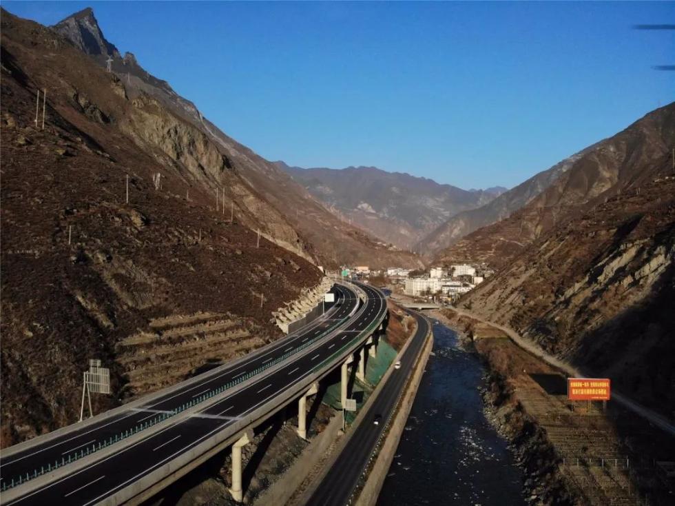 赤水河红军大桥正式通车!四川一天通了5段高速,奥利给!