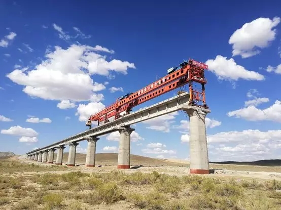 阿富准铁路富准段北起富蕴县,接入乌(鲁木齐北)将(军庙)铁路准东北站