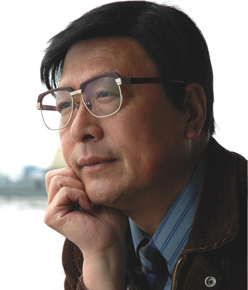 曹旭,1947年出生,上海师范大学教授,博导,上海市文史研究馆馆员.