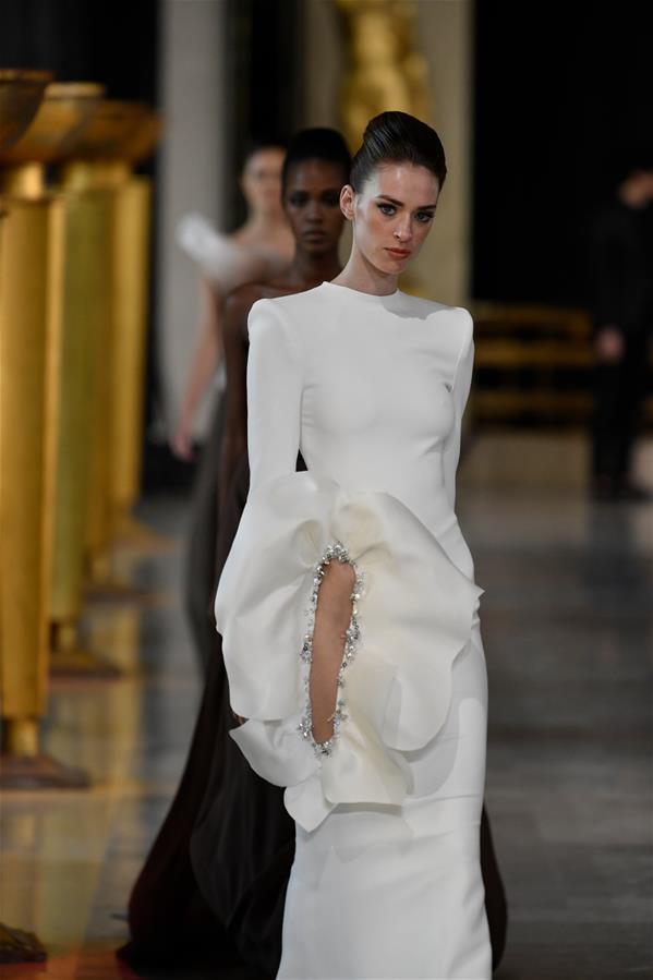 （国际）（6）巴黎高级定制周：斯特凡·罗兰发布春夏新品