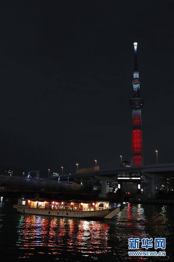 （国际）（3）日本东京晴空塔为中国春节点亮“中国红”