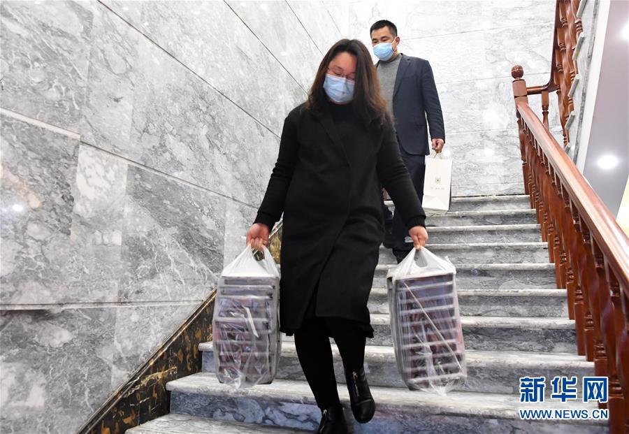 （聚焦疫情防控·图片故事）（7）一份爱心便当的“前线”故事
