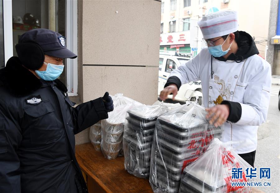 （聚焦疫情防控·图片故事）（8）一份爱心便当的“前线”故事