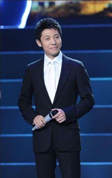 撒贝宁捐款20万 为母校武汉一中设立纪念基金