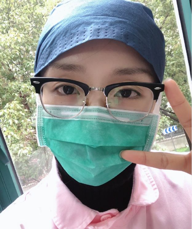 争抢着要工作名额,都让她觉得特别感动……下班回家后,陈佳莹唯一的"